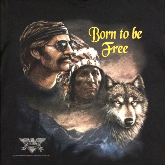 Vintage 3D Emblem T-Shirt. - Picture 2 of 5